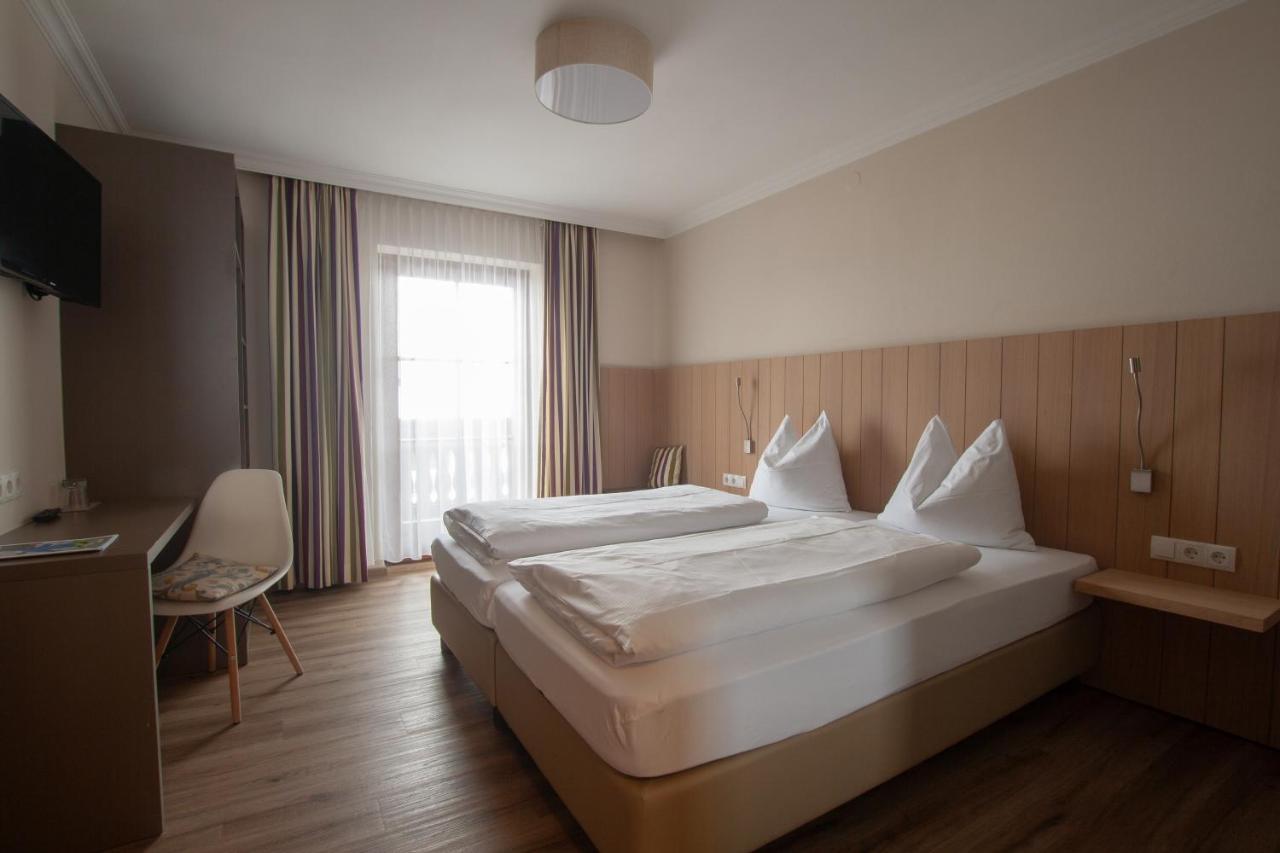 Neuwirt - Boutiquehotel & Wirtshaus Bad Vigaun Szoba fotó